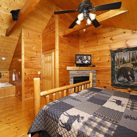 Black Bear Hibernation #2825 Pigeon Forge Exterior foto